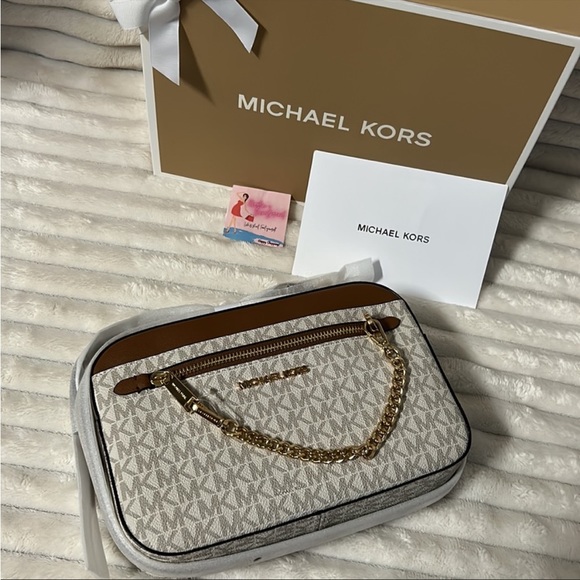 MICHAEL KORS Jet Set Large Vanilla Logo Crossbody Handbag - Picture 8 of 8